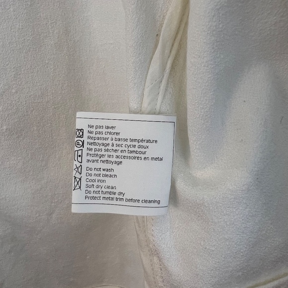CHANEL Boutique, Bomber Jacket in White Linen and Gold Lurex, Size 38 - Picture 11 of 13